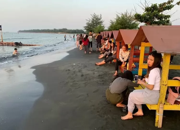 10 Rekomendasi Pantai di Semarang Yang Bagus Bisa Buat Berenang